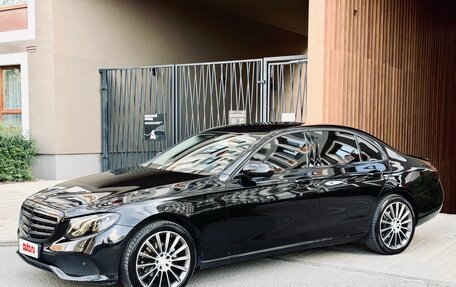 Mercedes-Benz E-Класс, 2018 год, 2 330 000 рублей, 2 фотография