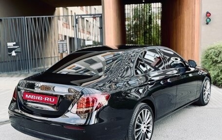 Mercedes-Benz E-Класс, 2018 год, 2 330 000 рублей, 3 фотография
