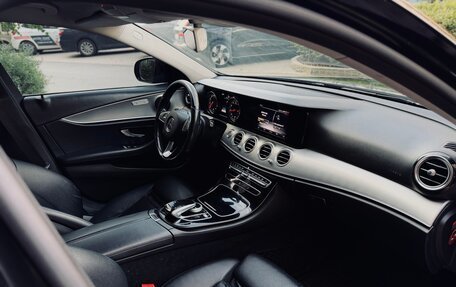 Mercedes-Benz E-Класс, 2018 год, 2 330 000 рублей, 10 фотография