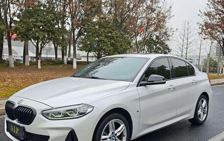 BMW 1 серия, 2022 год, 1 740 000 рублей, 3 фотография