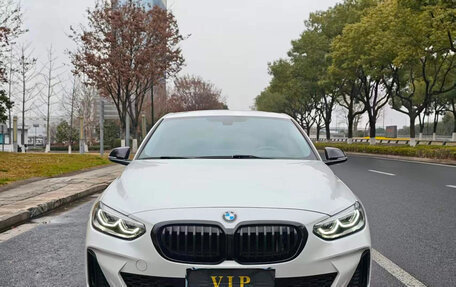 BMW 1 серия, 2022 год, 1 740 000 рублей, 2 фотография