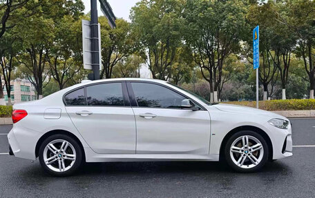 BMW 1 серия, 2022 год, 1 740 000 рублей, 6 фотография
