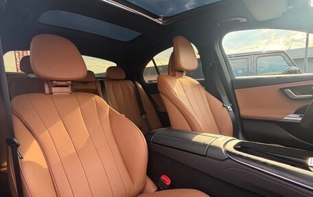 Mercedes-Benz E-Класс, 2024 год, 6 050 рублей, 5 фотография