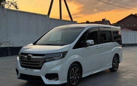 Honda Stepwgn IV, 2019 год, 1 985 000 рублей, 1 фотография