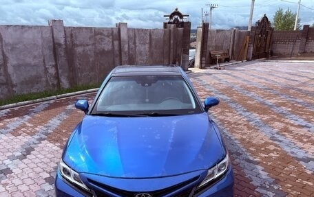 Toyota Camry, 2017 год, 1 699 000 рублей, 4 фотография