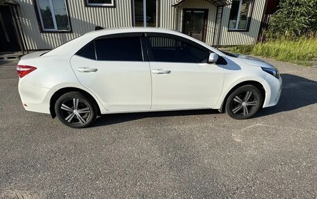 Toyota Corolla, 2014 год, 1 300 000 рублей, 6 фотография