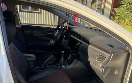 Toyota Corolla, 2014 год, 1 300 000 рублей, 9 фотография