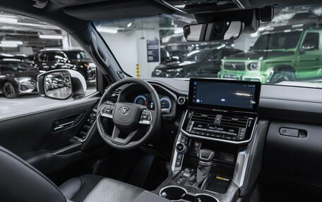 Toyota Land Cruiser, 2026 год, 13 990 000 рублей, 12 фотография