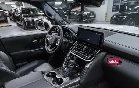 Toyota Land Cruiser, 2026 год, 13 990 000 рублей, 3 фотография