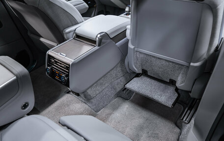 Land Rover Range Rover IV рестайлинг, 2025 год, 35 500 000 рублей, 25 фотография