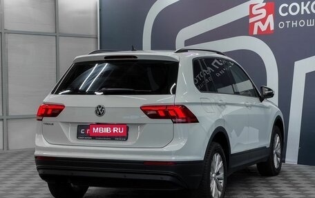 Volkswagen Tiguan II, 2018 год, 1 849 900 рублей, 6 фотография