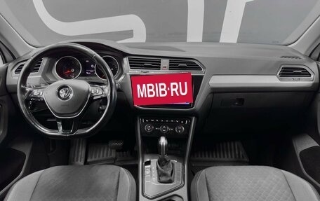 Volkswagen Tiguan II, 2018 год, 1 849 900 рублей, 8 фотография