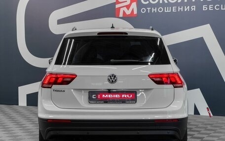 Volkswagen Tiguan II, 2018 год, 1 849 900 рублей, 5 фотография