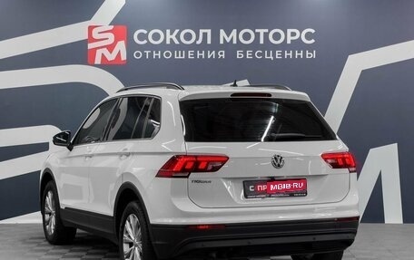 Volkswagen Tiguan II, 2018 год, 1 849 900 рублей, 4 фотография