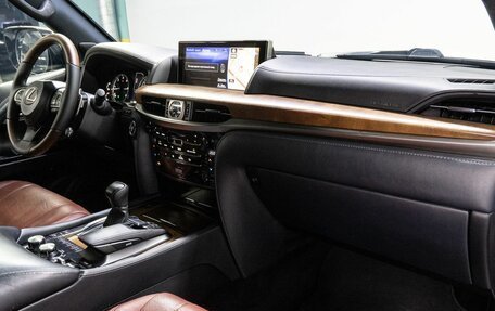 Lexus LX III, 2018 год, 6 195 000 рублей, 21 фотография