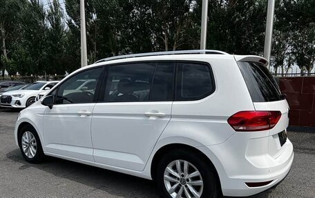 Volkswagen Touran III, 2021 год, 1 570 000 рублей, 4 фотография