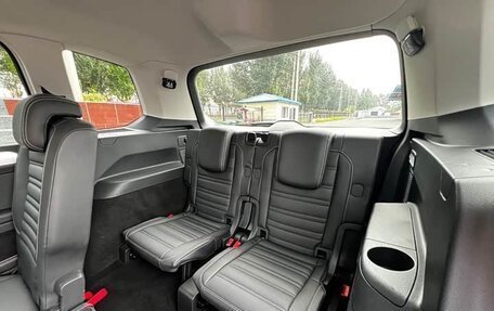 Volkswagen Touran III, 2021 год, 1 570 000 рублей, 10 фотография