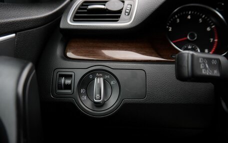 Volkswagen Passat B7, 2011 год, 1 080 000 рублей, 13 фотография