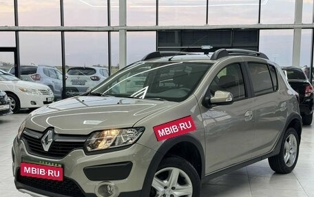 Renault Sandero II рестайлинг, 2015 год, 999 000 рублей, 1 фотография
