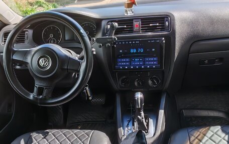 Volkswagen Jetta VI, 2013 год, 956 999 рублей, 15 фотография