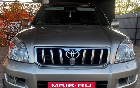 Toyota Land Cruiser Prado 120 рестайлинг, 2005 год, 1 930 000 рублей, 3 фотография