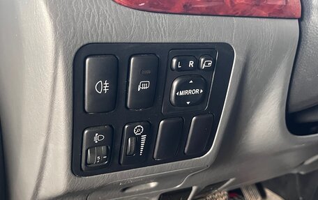 Toyota Land Cruiser Prado 120 рестайлинг, 2005 год, 1 930 000 рублей, 22 фотография
