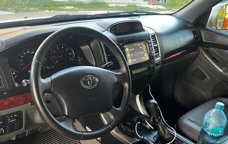 Toyota Land Cruiser Prado 120 рестайлинг, 2005 год, 1 930 000 рублей, 21 фотография