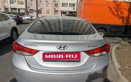 Hyundai Avante, 2011 год, 870 000 рублей, 6 фотография
