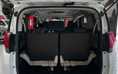 Toyota Alphard III, 2017 год, 3 400 000 рублей, 14 фотография