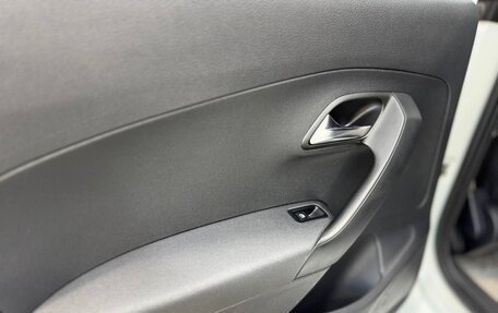 Volkswagen Polo VI (EU Market), 2015 год, 895 000 рублей, 23 фотография