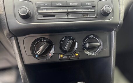 Volkswagen Polo VI (EU Market), 2015 год, 895 000 рублей, 20 фотография