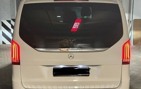Mercedes-Benz V-Класс, 2019 год, 5 500 000 рублей, 4 фотография