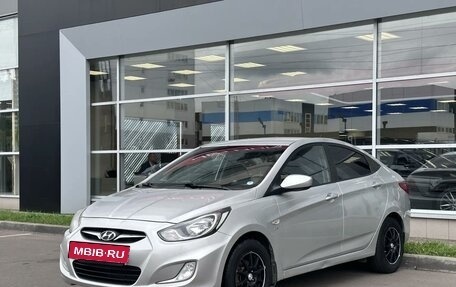 Hyundai Solaris II рестайлинг, 2012 год, 710 000 рублей, 3 фотография