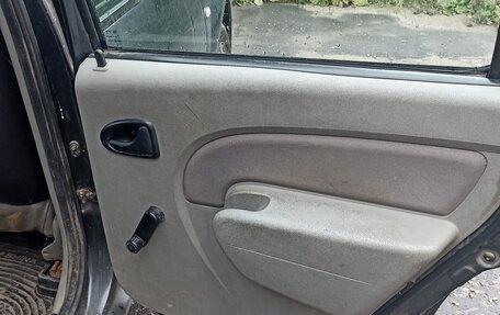 Renault Logan I, 2007 год, 150 000 рублей, 4 фотография