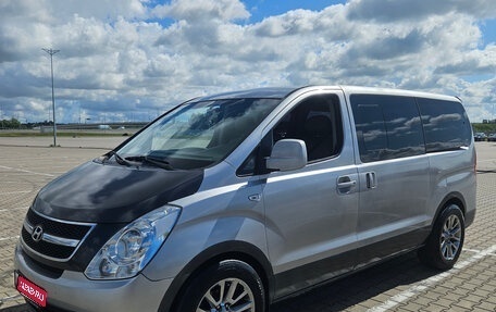 Hyundai Grand Starex Grand Starex I рестайлинг 2, 2011 год, 1 490 000 рублей, 1 фотография