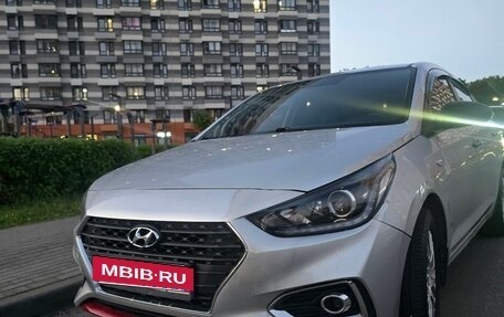 Hyundai Solaris II рестайлинг, 2017 год, 720 000 рублей, 3 фотография