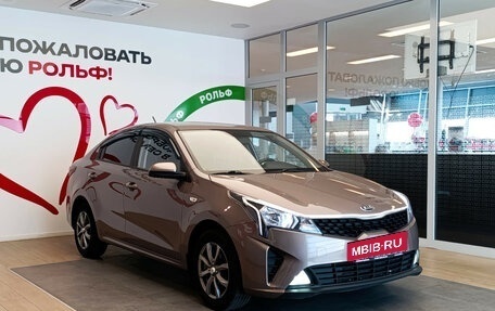 KIA Rio IV, 2021 год, 1 570 000 рублей, 3 фотография