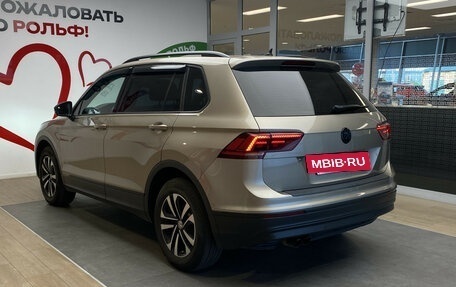 Volkswagen Tiguan II, 2019 год, 2 099 000 рублей, 6 фотография