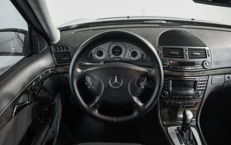 Mercedes-Benz E-Класс, 2002 год, 699 000 рублей, 11 фотография