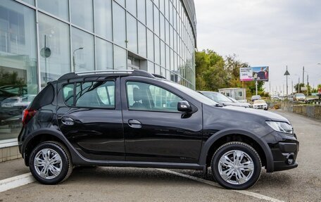 Renault Sandero II рестайлинг, 2017 год, 1 088 000 рублей, 8 фотография