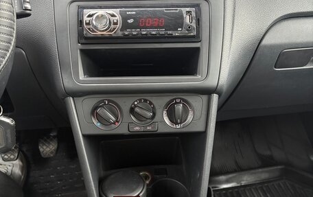 Volkswagen Polo VI (EU Market), 2015 год, 946 000 рублей, 18 фотография