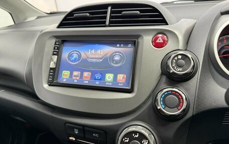 Honda Fit III, 2010 год, 795 000 рублей, 11 фотография