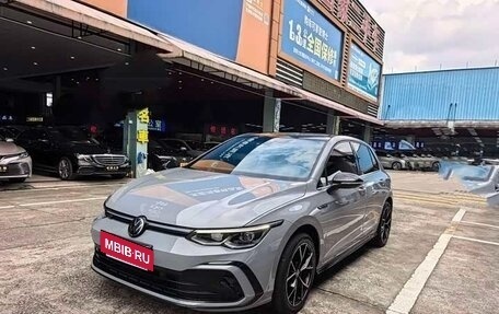 Volkswagen Golf VIII, 2023 год, 2 110 000 рублей, 2 фотография