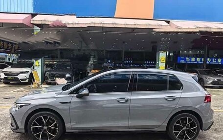 Volkswagen Golf VIII, 2023 год, 2 110 000 рублей, 17 фотография