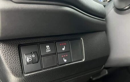 Honda Vezel, 2023 год, 1 770 000 рублей, 20 фотография