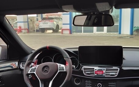 Mercedes-Benz E-Класс, 2015 год, 2 500 000 рублей, 3 фотография