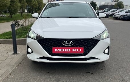 Hyundai Solaris II рестайлинг, 2021 год, 1 600 000 рублей, 3 фотография