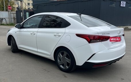 Hyundai Solaris II рестайлинг, 2021 год, 1 600 000 рублей, 13 фотография