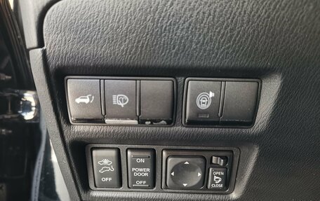 Nissan Patrol, 2010 год, 2 000 000 рублей, 24 фотография