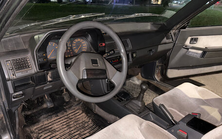 Mazda 626, 1985 год, 98 000 рублей, 9 фотография